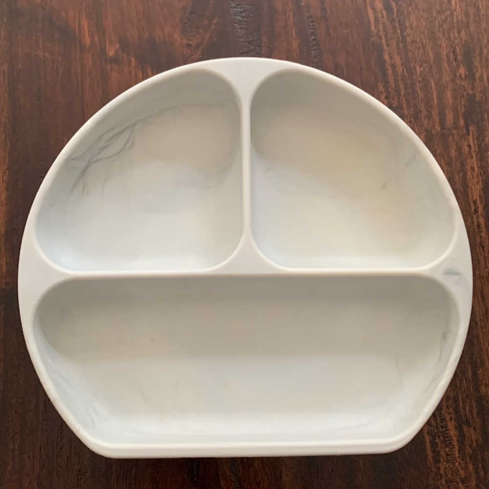 Bumkins silicone grip dish for baby led weaning- marble